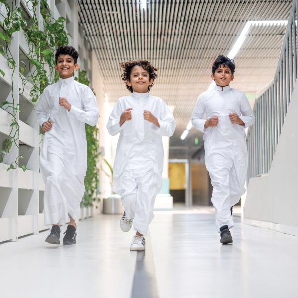 6482107562107543-١٤